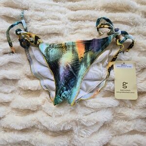 🌊🌈 NWT: Vibrant Gurias Beachwear Bikini Bottom – Size Small!